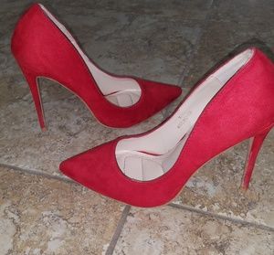 Like New Red Pumps